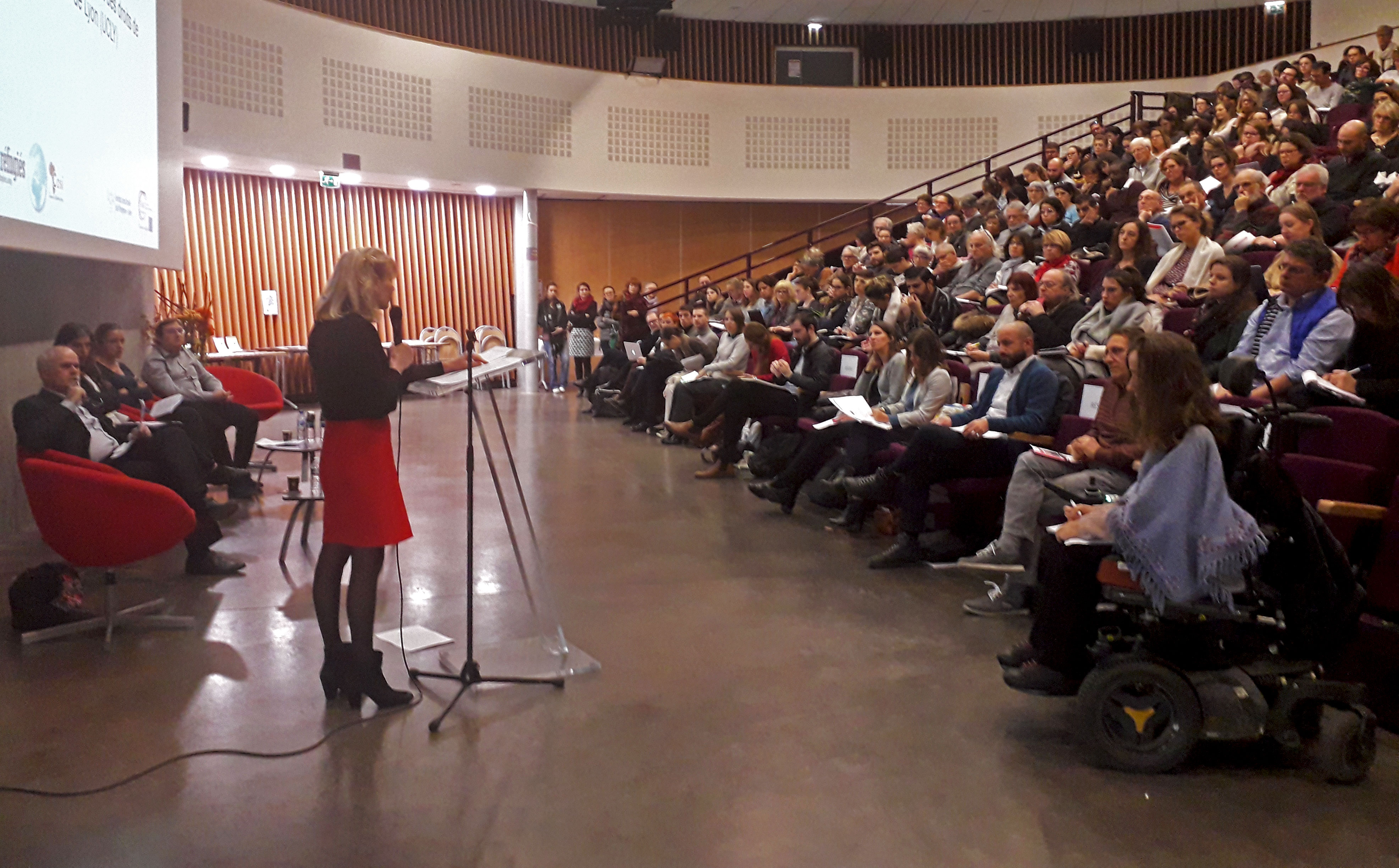 Une conférence sur le droit d’asile des mineurs non accompagnés réunit près de 300 personnes à Lyon
